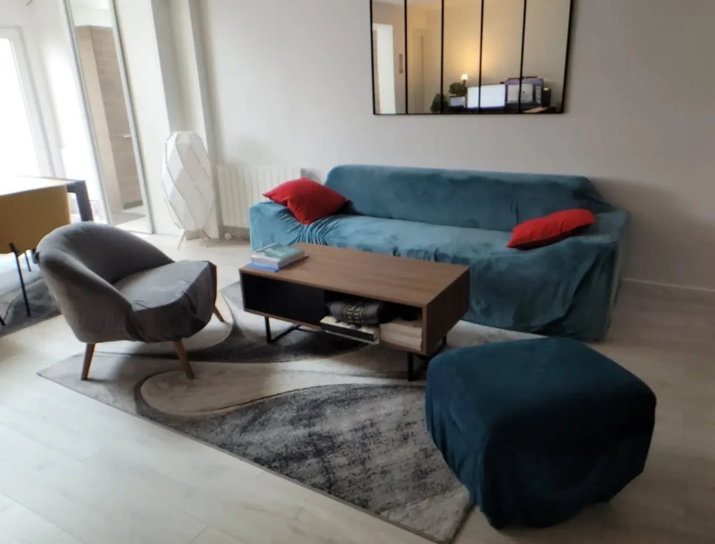 休日の宿泊施設の調和のとれた心地よいリビング ルーム 休日の宿泊施設の調和のとれた心地よいリビング ルーム